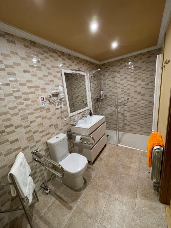 Habitaciones A Casa De Pepe Triacastela Bagian luar foto