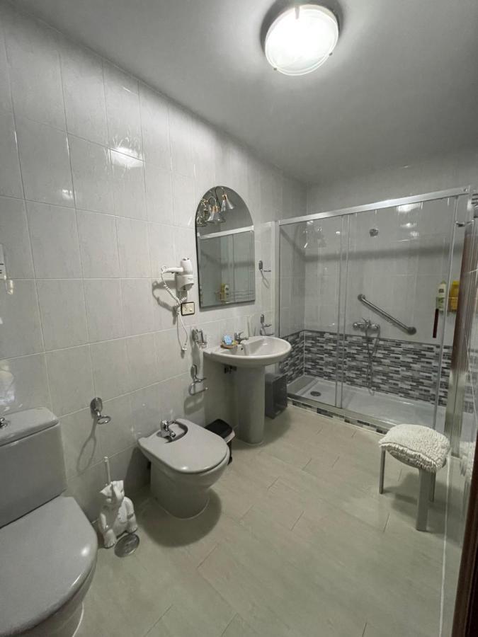 Habitaciones A Casa De Pepe Triacastela Bagian luar foto